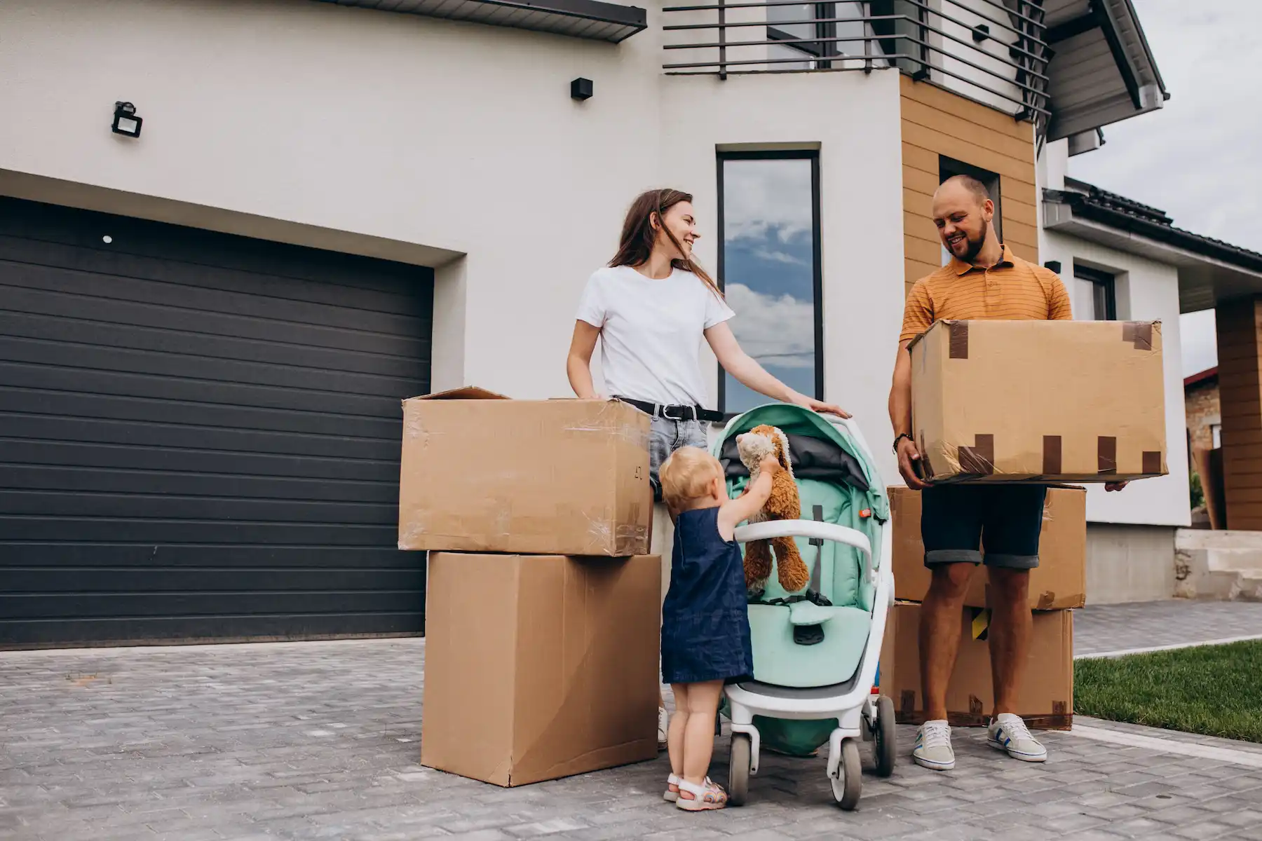 Déménagement avant l'emménagement dans le nouveau logement